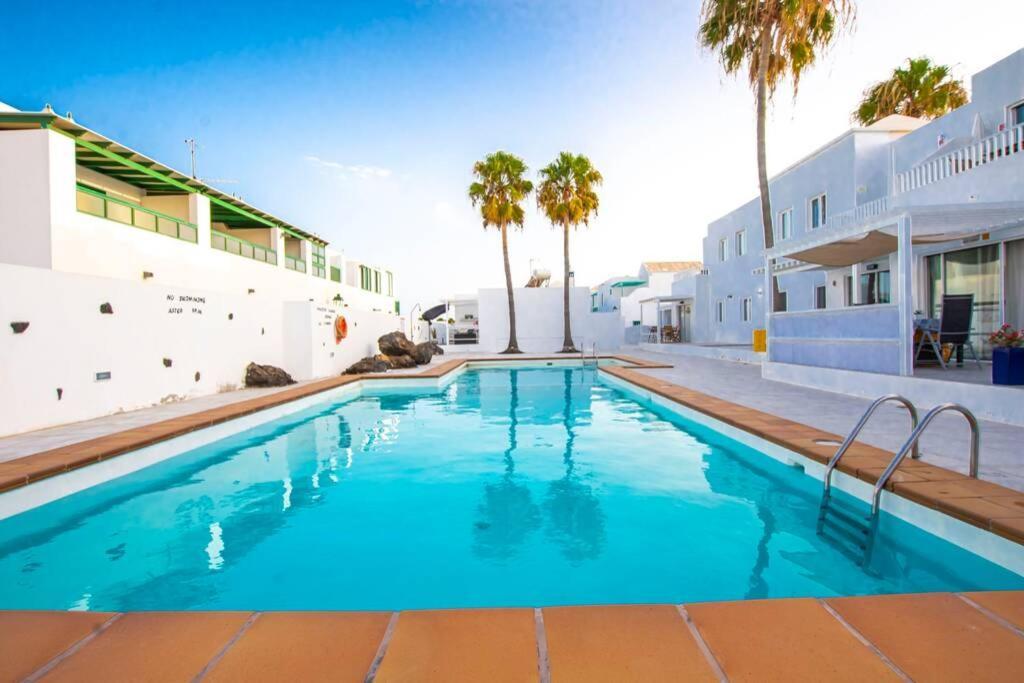 Apartamento Aguaviva, tu lugar al lado del Océano Costa Teguise Esterno foto